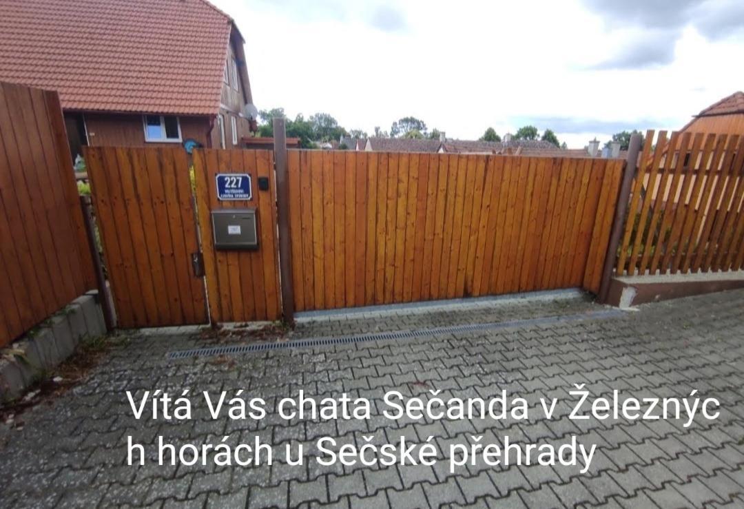 Apartmanova Chata Secanda S Bazenem, U Secske Prehrady Екстериор снимка